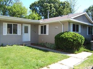 194 Holiday Dr, Brooklyn, MI 49230