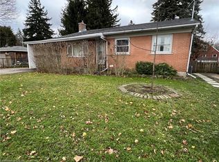 62 Sunnyhill Rd, Cambridge, ON N3C 1J4