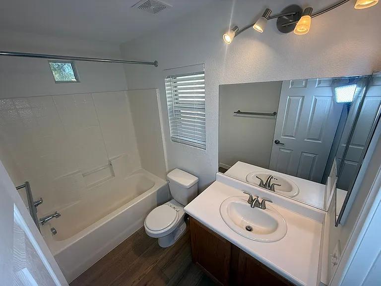 5241 Starter Ave — Photo 12