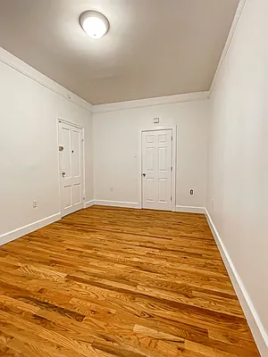 Rented by Space Real Estate | media 27