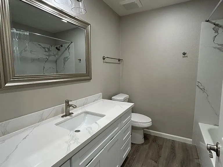 215 Floyd Ave #34 — Photo 8