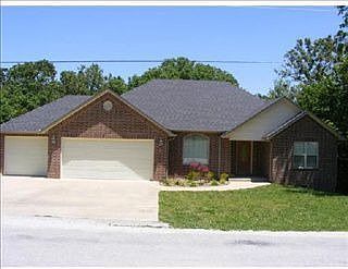 5th image of 15 Shelly Dr
