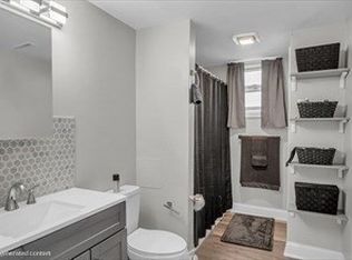 100 Eastern Ave #4, Worcester, MA 01605