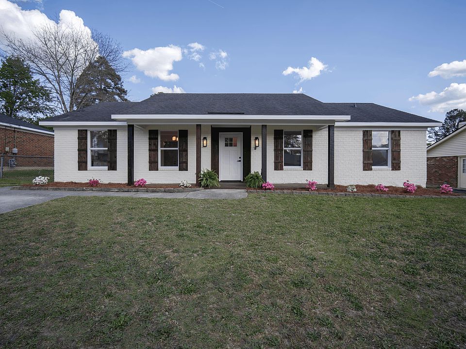 1st image of 2923 Dahlia Drive