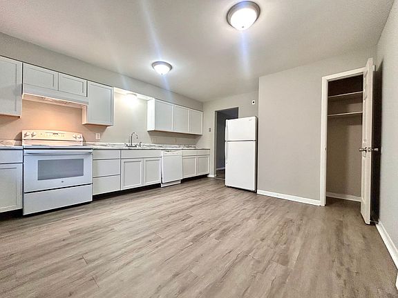 5th image of 2225-2251 29th St SW #2235-1