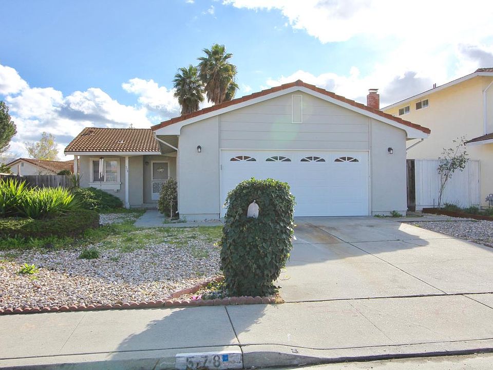 1st image of 578 Blairburry Way