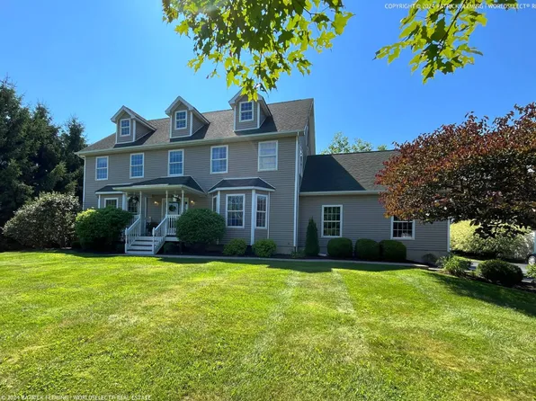 40 Hammer Ln, Walden, NY 12586