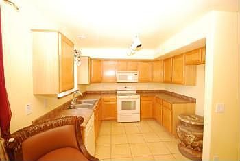 4th image of 11225 W Edgemont Ave