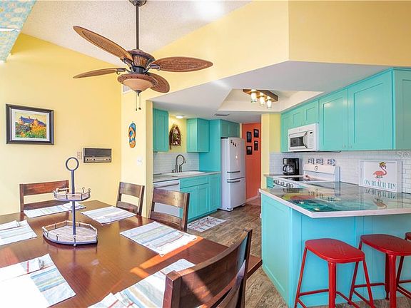 5th image of 557 Pinellas Bayway S APT 122