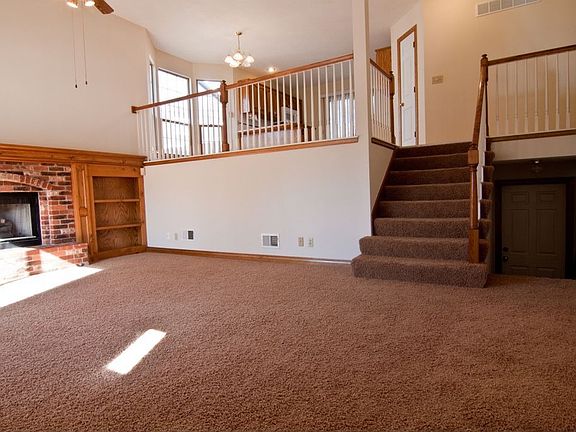 4th image of 15151 W 132nd St