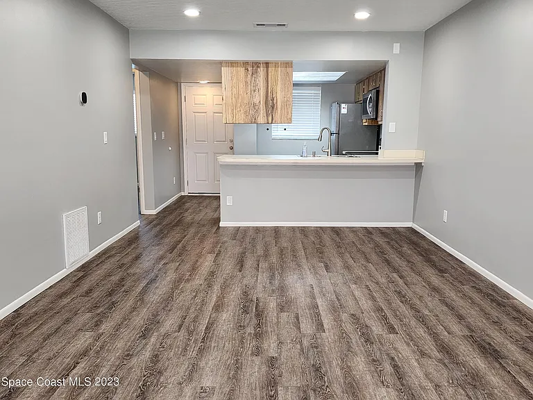 1710 University Ln #408 — Photo 8