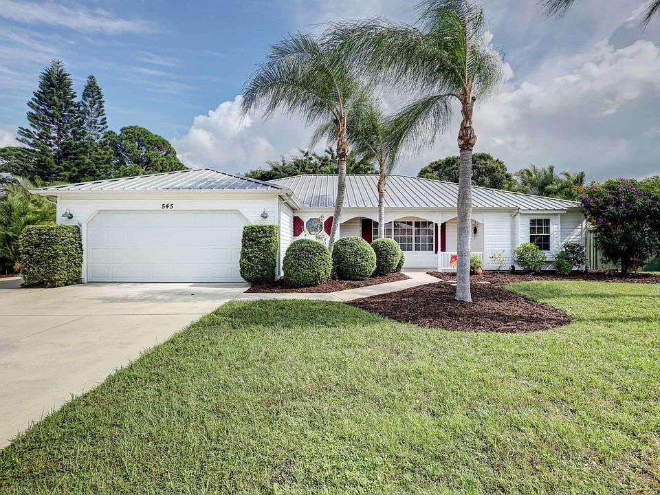 1st image of 545 NE Solida Cir