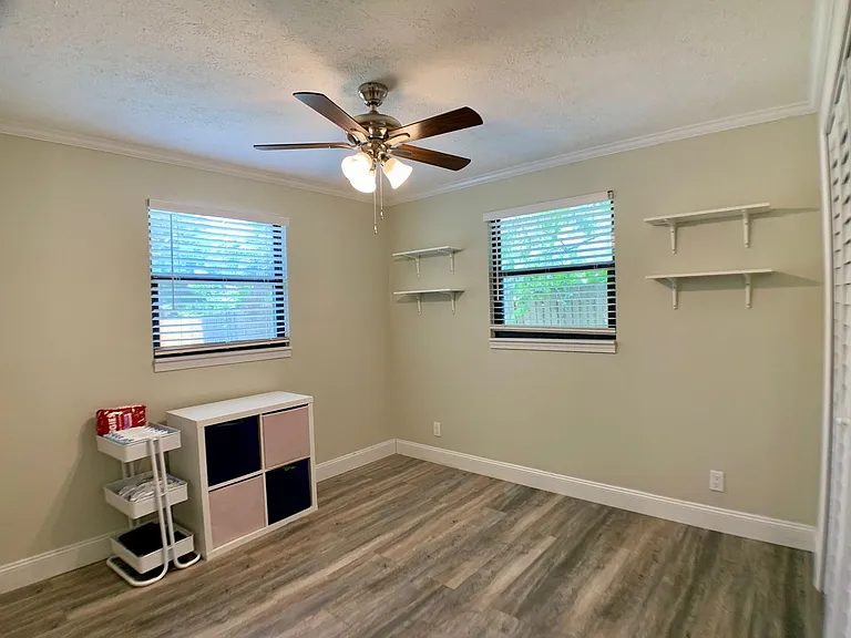435 Sigsbee Rd — Photo 8