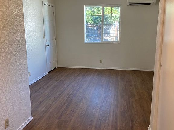 5th image of 412 Buena Vista Dr
