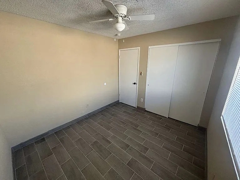 730 W Patricia St — Photo 15