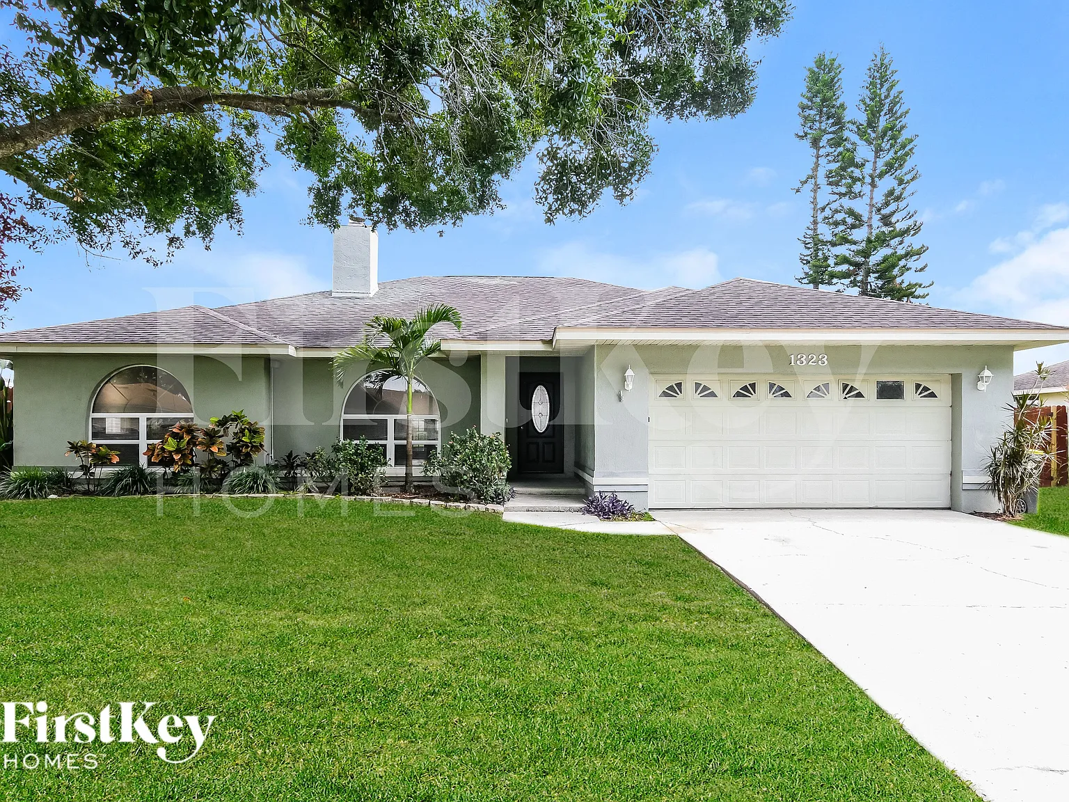3 bed, 2.0 bath, 1709 sqft, $1,965 — Photo 1
