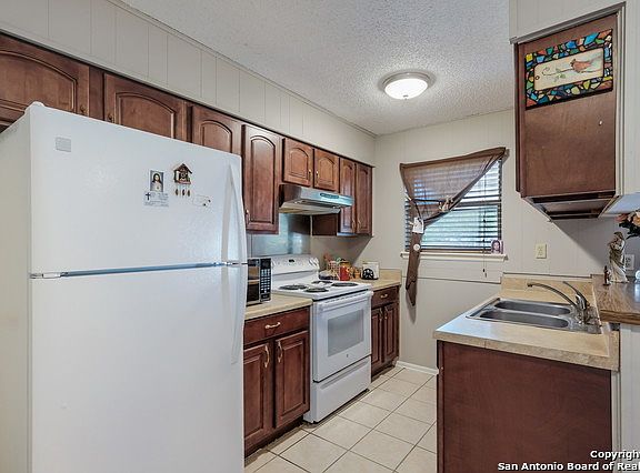 4th image of 4807 Casa Oro St