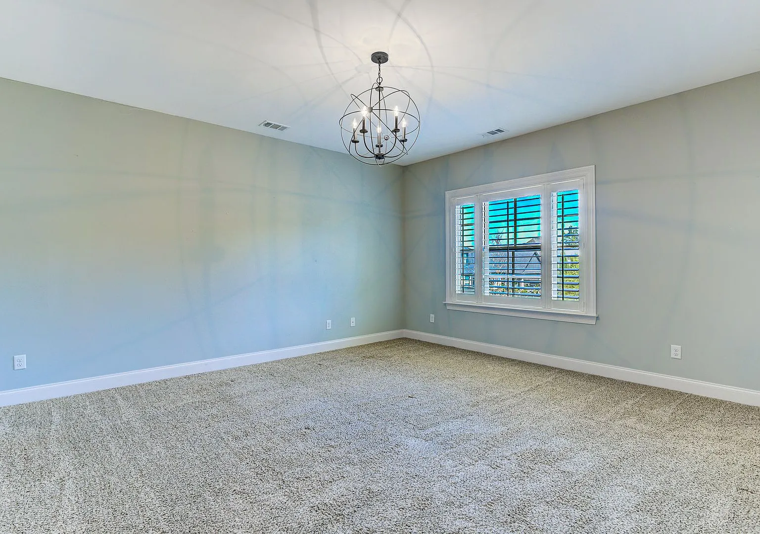 A stunning 5-bedroom, 3.5-bath home offering nearly 4,750 square feet of space, comfort, and upsc... — Photo 4
