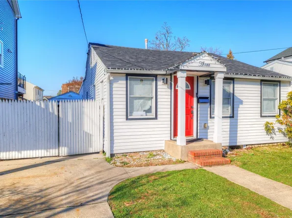 3 E Martin Street, East Rockaway, NY 11518