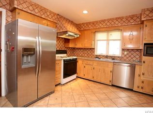 10 Sylvan Way, Suffern, NY 10901