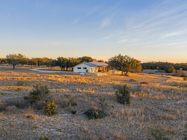 13697 WPA RD, London, TX 76854