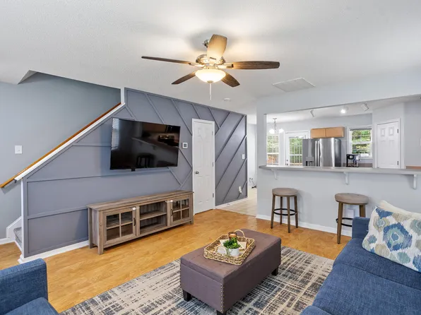 913 Woodgreen Dr, Durham, NC 27704