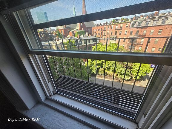 4th image of 86 Charles St APT 10
