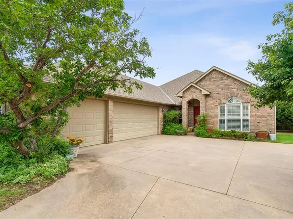 3012 Longmeadow, Edmond, OK 73003
