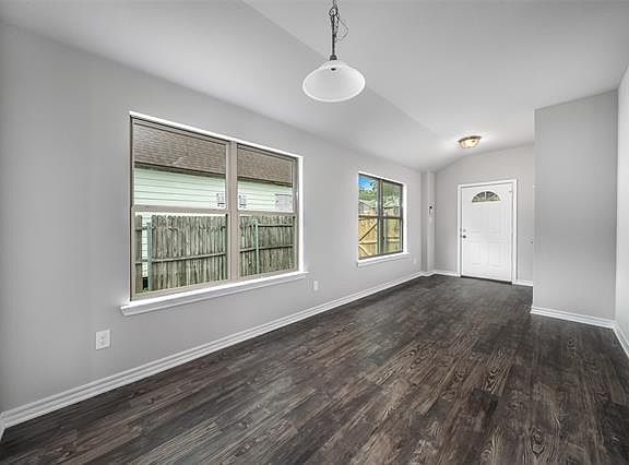 5th image of 1236 E Harvey Ave