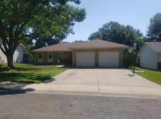 1920 Meadowlark Ln, Emporia, KS 66801