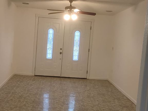 3rd image of 8417 Reindeer Ave