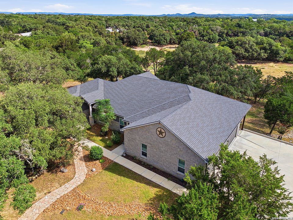 1st image of 356 CREEKWOOD DR