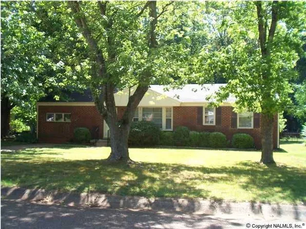3610 Lakewood Rd NW, Huntsville, AL 35811