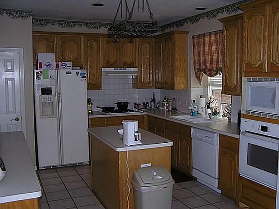 3rd image of 7440 Sweet Meadows Dr
