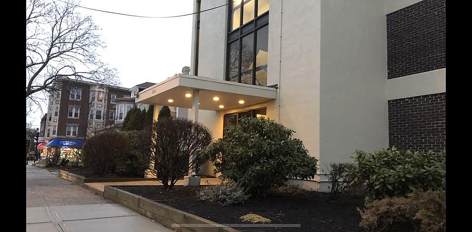 1st image of 245 Lafayette St APT 3E