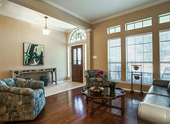 4th image of 7030 Belteau Ln