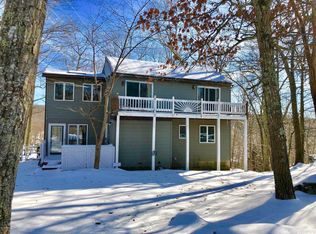 140 Dover Dr, Bushkill, PA 18324