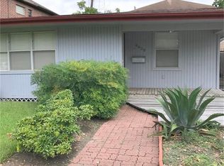 4428 Oleander St, Bellaire, TX 77401