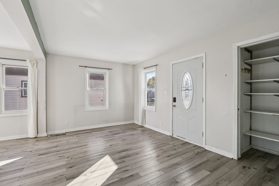 next background image