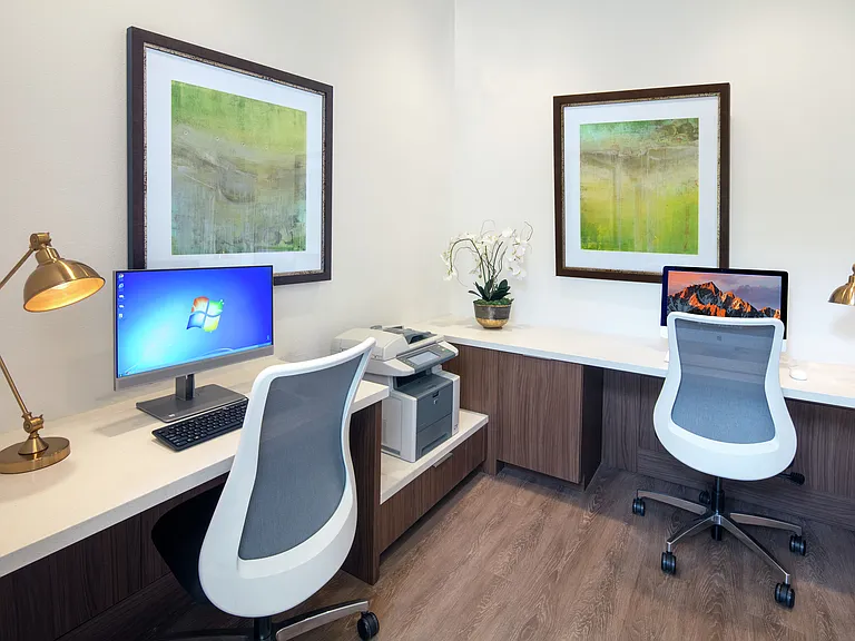 San Mateo Apartment Homes — Photo 16