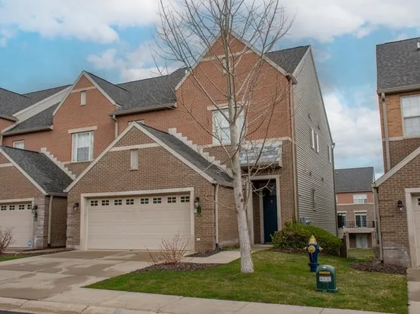 54670 Irish Crossings Ln, South Bend, IN 46637