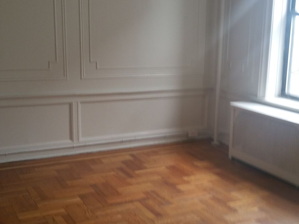 1st image of 11912 91st Ave