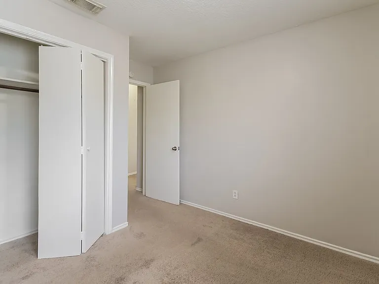 16111 Rosenridge Dr — Photo 19