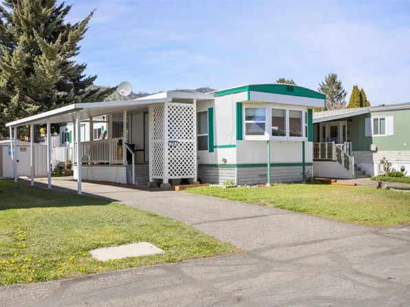 2400 Oakdale Way #26, Kamloops, BC V2B 6W7