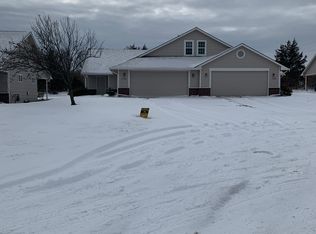 11320 E Pine Meadow Ct, Wichita, KS 67206