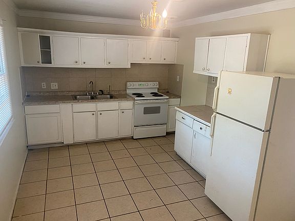 5th image of 4655 Poinciana Dr