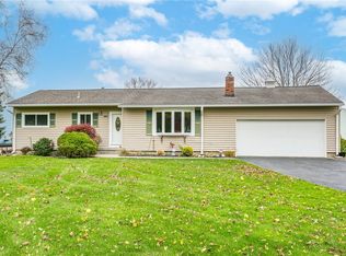 145 Lysander Dr, Rochester, NY 14623