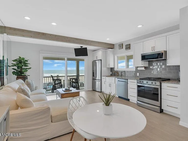 903 Ocean Ave #4 — Photo 1