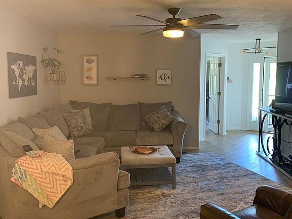 Living room from dining area, great furnishings, very cozy