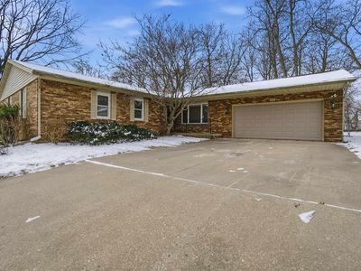 6211 N Chad Ct, Peoria, IL, 61615